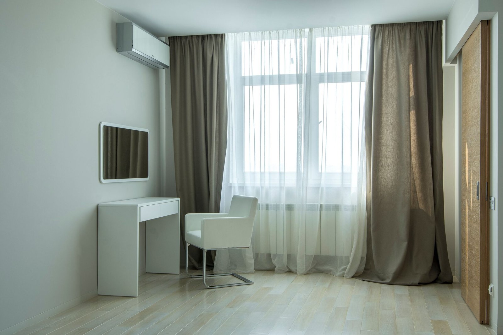 On-Site Curtain Replacement Service (Three Sets)